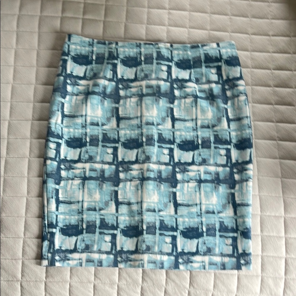 Stylish Blue Patterned Skirt